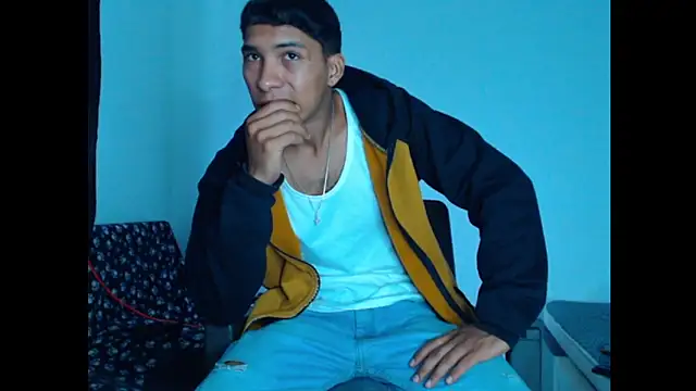 maximo vega newv online show from December 14, 1:38 pm