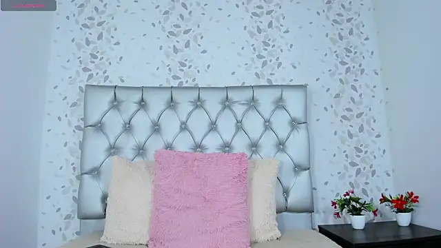 Snapshot of candymery chatting on February 12, 7:13 pm candymery online show from February 12, 7:13 pm