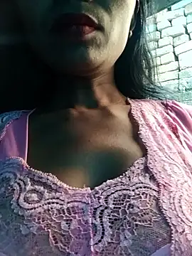 Snapshot of Kajal__Mehra chatting on May 11, 5:02 am Kajal Mehra online show from May 11, 5:02 am
