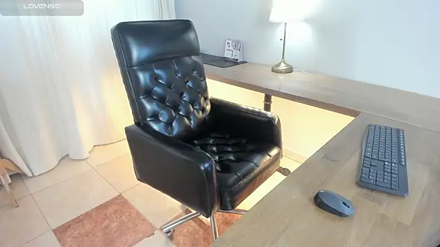 Pamela Johnsonn online show from January 6, 7:39 pm