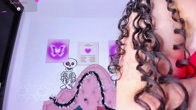 amandalee01 online show from October 16, 7:48 pm