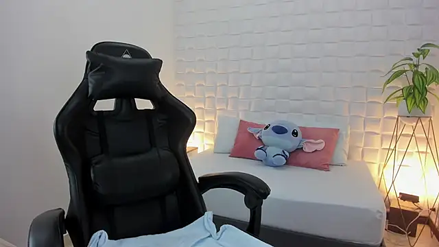 stephanya  online show from January 12, 2:14 am