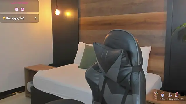 stephanya  online show from January 17, 12:21 pm