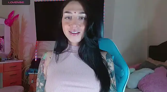 Snapshot of karla_zambrano chatting on February 11, 5:05 am karla zambrano online show from February 11, 5:05 am