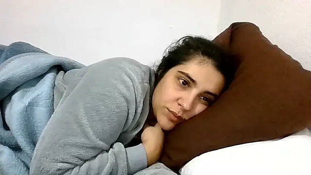 Ursumi1 online show from January 18, 5:39 pm