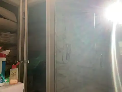 Snapshot of 69woodinson chatting on April 23, 12:29 pm 69woodinson online show from April 23, 12:29 pm