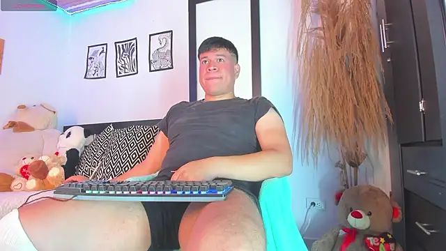 Nicolaskoling online show from March 28, 1:27 am