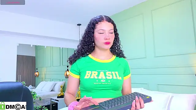 Snapshot of SHARONN____ chatting on May 1, 7:40 pm SHARONN online show from May 1, 7:40 pm