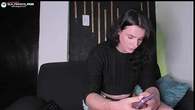 elafranco  online show from January 18, 2:58 am