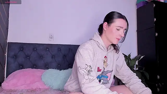 elafranco  online show from January 31, 1:45 pm