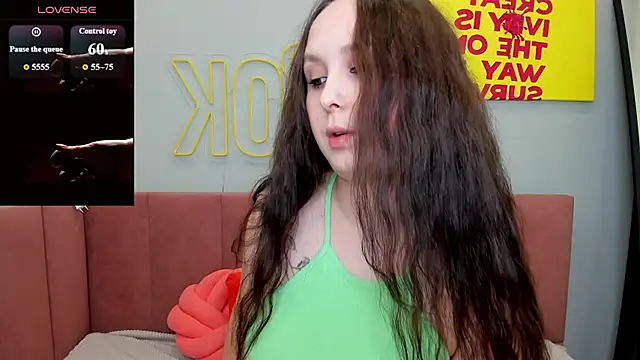 BeatriceReeves online show from June 12, 1:04 am