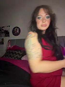 Snapshot of Hollyhudson123 chatting on December 19, 1:28 am Hollyhudson123 online show from December 19, 1:28 am