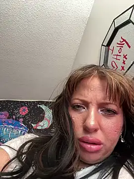 Snapshot of Hollyhudson123 chatting on January 6, 8:39 pm Hollyhudson123 online show from January 6, 8:39 pm