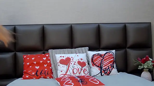 FoxyJoy online show from February 13, 9:11 pm