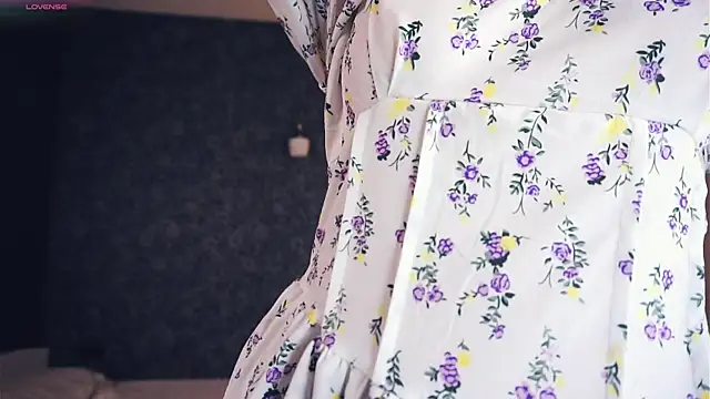 Snapshot of MoiraHavins chatting on November 16, 5:13 am MoiraHavins online show from November 16, 5:13 am