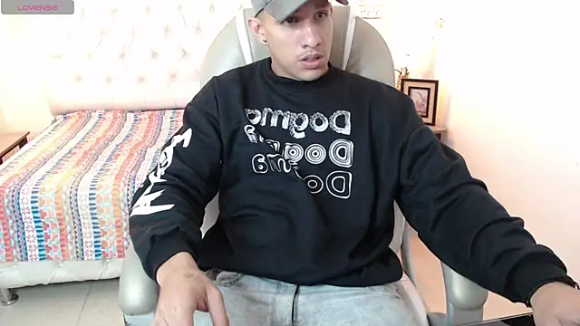 Snapshot of Jheidertwink chatting on December 20, 3:58 am Jheidertwink online show from December 20, 3:58 am