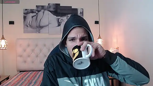 Snapshot of Jheidertwink chatting on December 21, 7:27 pm Jheidertwink online show from December 21, 7:27 pm