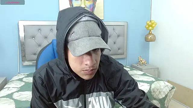 Snapshot of Jheidertwink chatting on December 27, 3:31 am Jheidertwink online show from December 27, 3:31 am