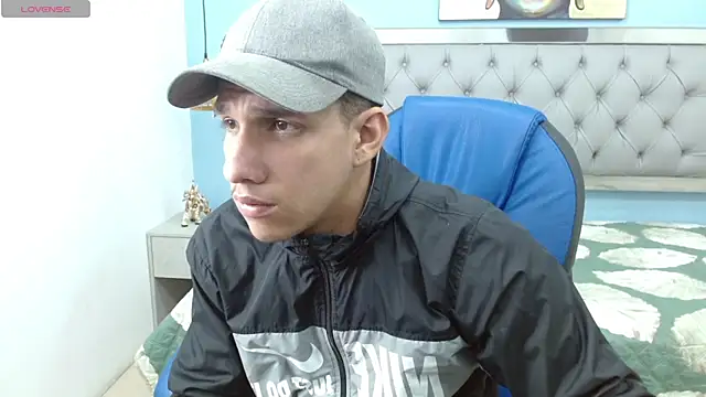 Snapshot of Jheidertwink chatting on December 27, 6:35 am Jheidertwink online show from December 27, 6:35 am