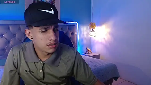 Snapshot of Jheidertwink chatting on January 15, 3:22 am Jheidertwink online show from January 15, 3:22 am