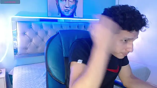 Snapshot of Jheidertwink chatting on February 11, 3:29 am Jheidertwink online show from February 11, 3:29 am