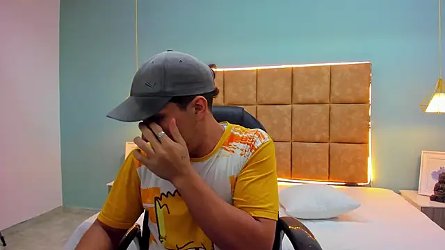 Snapshot of Jheidertwink chatting on September 9, 12:26 pm Jheidertwink online show from September 9, 12:26 pm