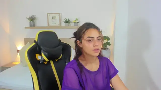 yaya23x online show from December 20, 7:07 pm