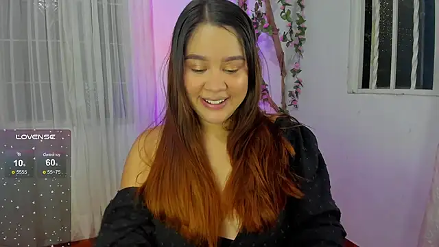 Snapshot of Eily__ chatting on December 25, 1:10 am Eily online show from December 25, 1:10 am