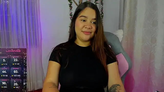 Snapshot of Eily__ chatting on January 15, 2:06 am Eily online show from January 15, 2:06 am