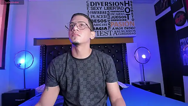 Snapshot of JoshMillerr_ chatting on February 24, 7:09 pm JoshMillerr online show from February 24, 7:09 pm