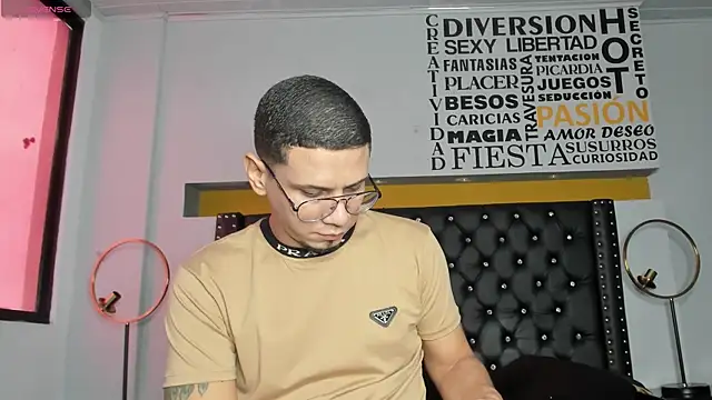 Snapshot of JoshMillerr_ chatting on March 5, 8:00 pm JoshMillerr online show from March 5, 8:00 pm