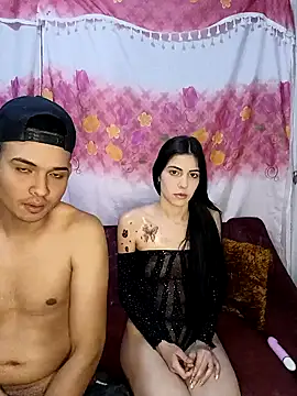 Snapshot of DanielaySeba chatting on January 17, 4:28 am DanielaySeba online show from January 17, 4:28 am