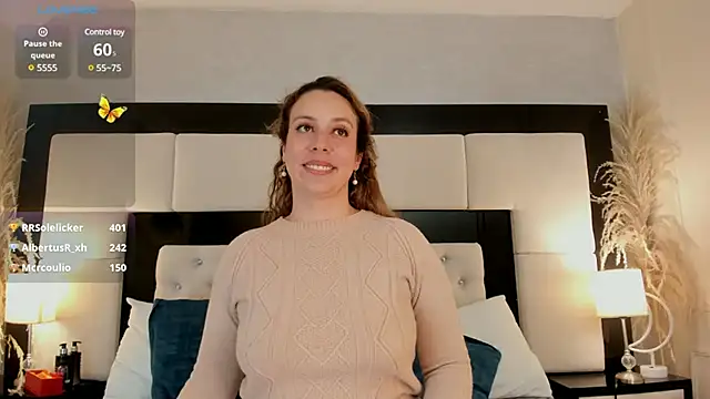 Snapshot of CarlaRossi_ chatting on January 31, 1:54 am CarlaRossi online show from January 31, 1:54 am