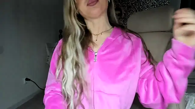 jennifer838 online show from April 27, 11:19 am