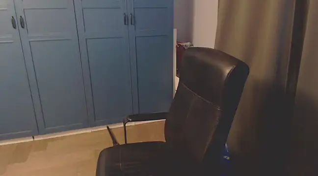 CuteMan33 online show from December 9, 11:26 am