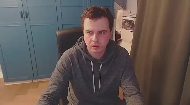 CuteMan33 online show from December 23, 4:12 am