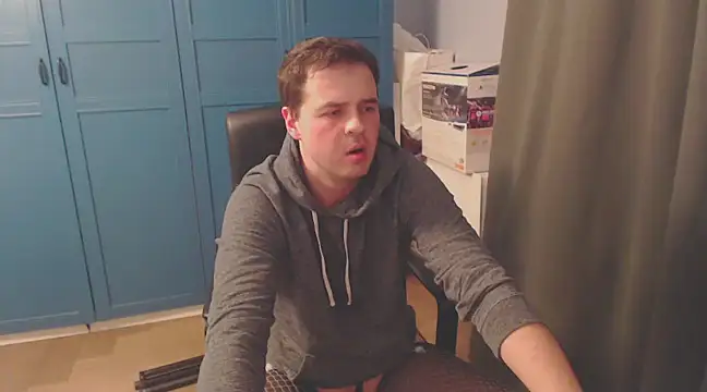 CuteMan33 online show from December 24, 2:54 am