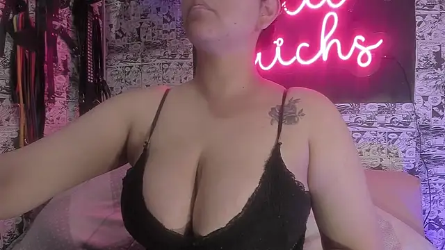 lilit fetichs online show from September 27, 11:10 pm