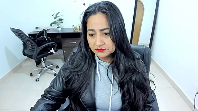 Adele Sweett online show from February 15, 12:22 pm