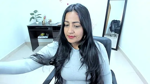 Adele Sweett online show from February 19, 2:55 pm