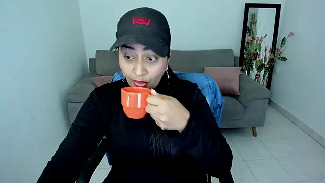 Adele Sweett online show from November 3, 11:44 am