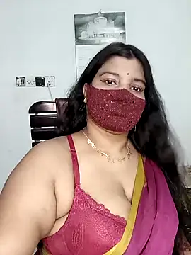 Hot-Angel  online show from April 22, 7:37 pm