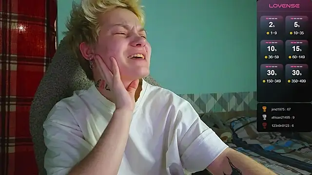 Snapshot of esajukyy chatting on December 14, 5:58 pm esajukyy online show from December 14, 5:58 pm