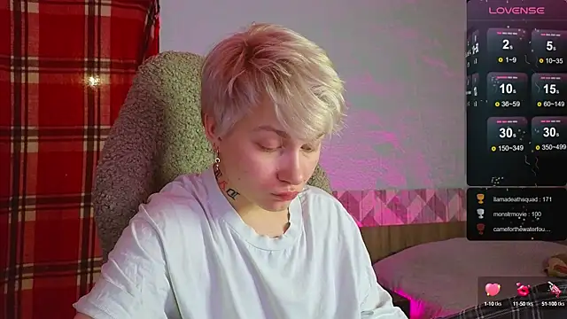 Snapshot of esajukyy chatting on December 27, 2:54 pm esajukyy online show from December 27, 2:54 pm