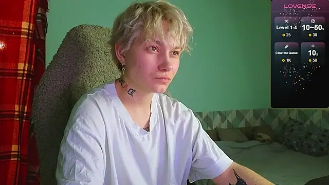 Snapshot of esajukyy chatting on December 29, 6:16 pm esajukyy online show from December 29, 6:16 pm