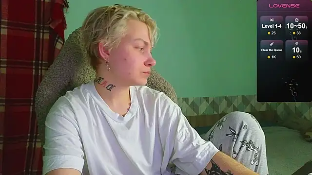 Snapshot of esajukyy chatting on January 4, 5:26 pm esajukyy online show from January 4, 5:26 pm