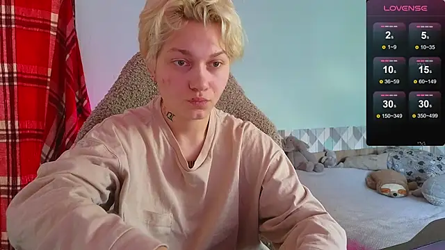 Snapshot of esajukyy chatting on January 19, 5:58 am esajukyy online show from January 19, 5:58 am