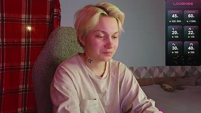 Snapshot of esajukyy chatting on January 24, 3:13 pm esajukyy online show from January 24, 3:13 pm