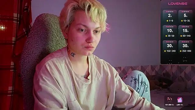 Snapshot of esajukyy chatting on February 7, 2:26 pm esajukyy online show from February 7, 2:26 pm