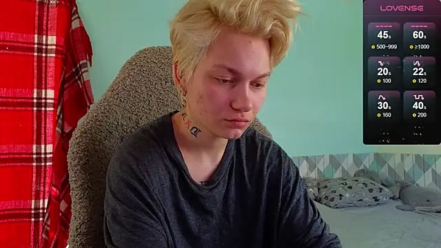 Snapshot of esajukyy chatting on February 26, 5:53 am esajukyy online show from February 26, 5:53 am